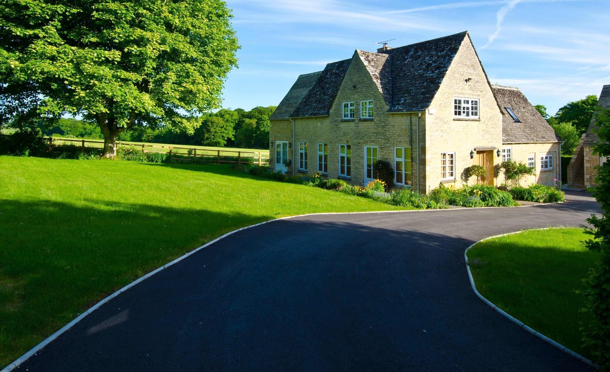 Asphalt/Tarmac Surfacing Epsom KT19/KT18/K17